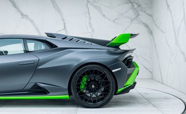 Lamborghini Huracan STO 25