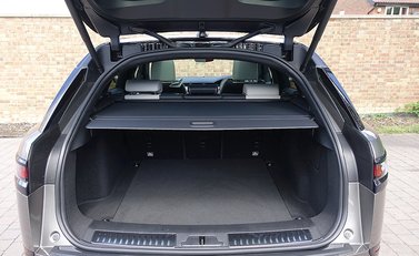 Land Rover Range Rover Velar First Edition P380 17