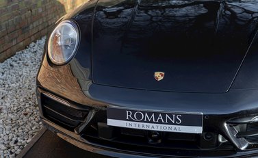 Porsche 911 Carrera 4S (992) 25