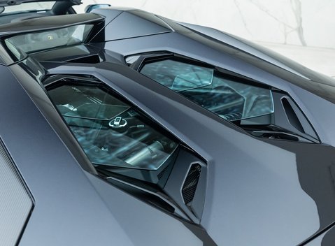 Lamborghini Aventador S LP 740-4 Roadster 34