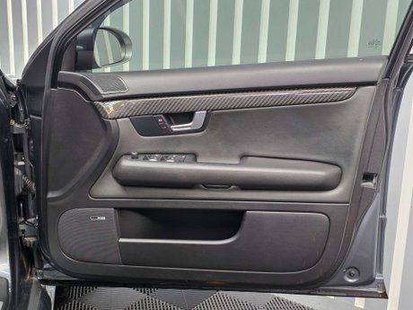 Audi RS4 4.2 Estate 5dr Petrol Manual quattro (326 g/km, 415 bhp) 31