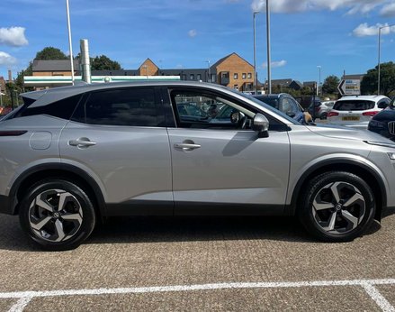Nissan Qashqai 1.3 Qashqai N-Connecta DiG-T MHEV 5dr 10