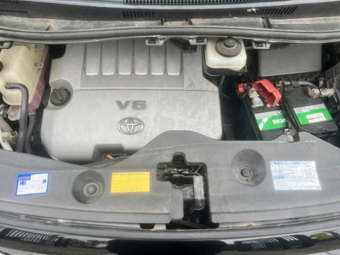 Toyota Vellfire V6 Sunroof 23