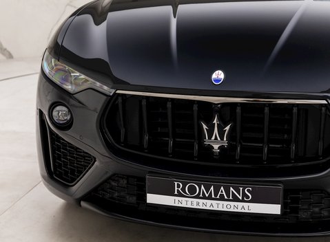 Maserati Levante GranSport Sportivo X Special Edition 22