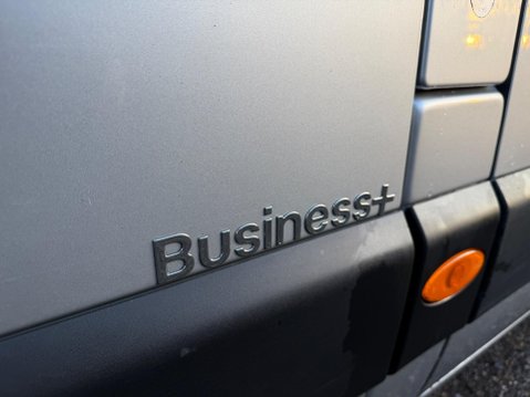 Renault Master 2.3 dCi 35 Business+ FWD LWB Medium Roof Euro 6 4dr 22