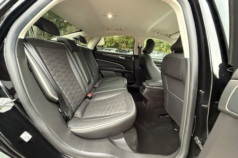 Ford Mondeo VIGNALE HYBRID - RARE CAR -CAMERA-HEATED/COOLED/ELECTRIC SEATS -HUGE SPEC 31