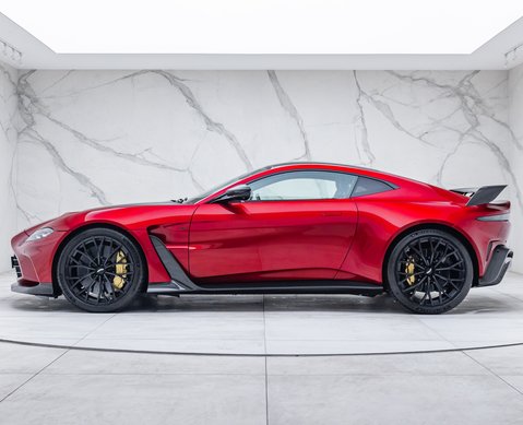Aston Martin V12 Vantage 