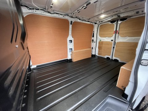 Ford Transit Custom 280 LIMITED L1H1 P/V ECOBLUE 19