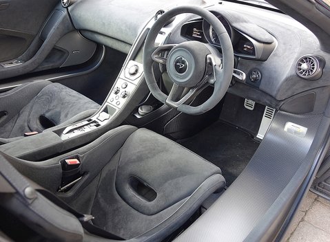 McLaren 675 LT Spider 8