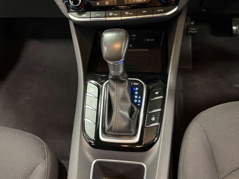 Hyundai IONIQ 1.6 IONIQ Premium FHEV Semi-Auto 5dr 28