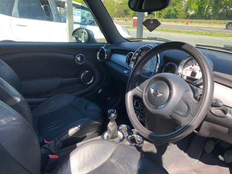 Mini Clubvan COOPER 1.6 D only 77000m with FSH NO VAT Full Leather 19