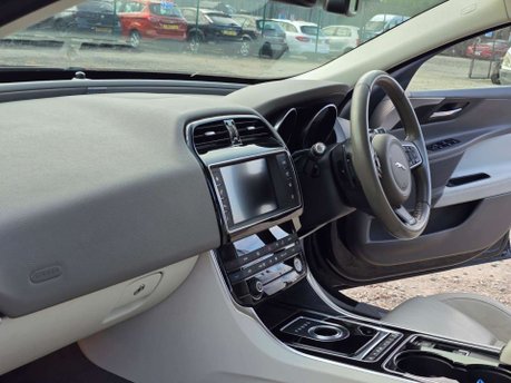 Jaguar XE 2.0d Prestige Auto Euro 6 (s/s) 4dr 24