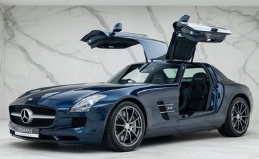 Mercedes-Benz SLS AMG 8