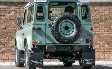 Land Rover Defender 90 Heritage 3
