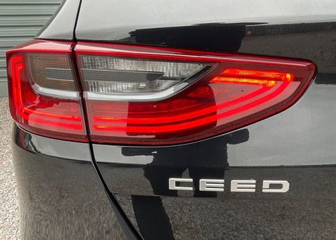 Kia Ceed 1.5T GDi ISG 2 12