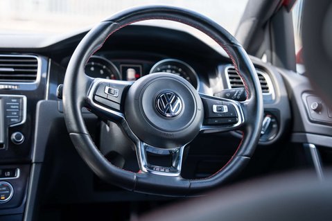 Volkswagen Golf 2.0 Golf GTi Semi-Auto 5dr 15