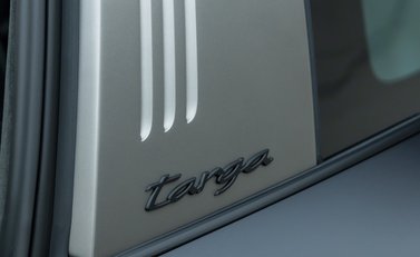 Porsche 911 Targa 50 YEARS PORSCHE DESIGN EDITION (992) 39