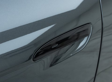 Porsche Taycan Turbo S Sport Turismo 35