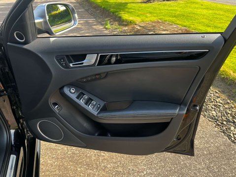 Audi RS4 4.2 RS 4 FSI Quattro Auto 4WD 5dr 62