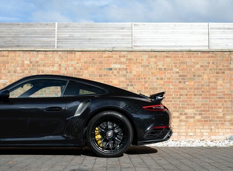 Porsche 911 (991.2) Turbo S 27