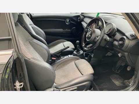 Mini Hatch 1.5 Cooper Euro 6 (s/s) 3dr 6