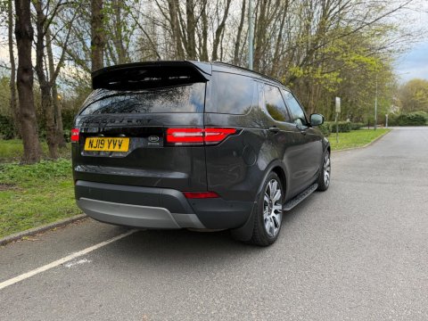 Land Rover Discovery 3.0 SD V6 HSE SUV 5dr Diesel Auto 4WD Euro 6 (s/s) (306 ps) 14