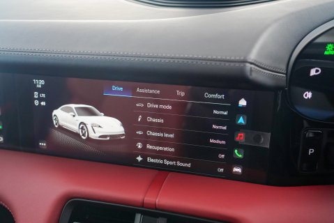 Porsche Taycan Performance Plus 93.4kWh 14