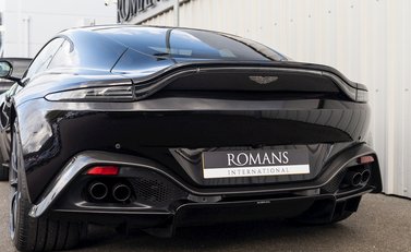 Aston Martin V8 Vantage 24