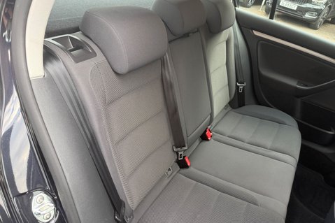 Volkswagen Golf BLUEMOTION MATCH TDI -DEMO +1 OWNER -19 SERVICES -£35 ROAD TAX -SUNROOF 18
