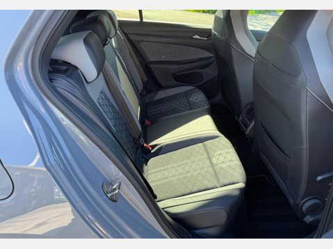 Volkswagen Golf 1.5 eTSI MHEV R-Line DSG Euro 6 (s/s) 5dr 22