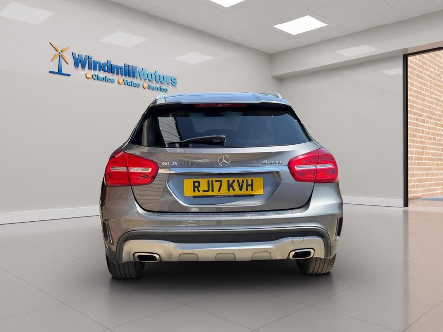2017 Mercedes-Benz GLA — image 7