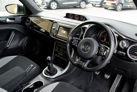 Volkswagen Beetle R LINE TDI BLUEMOTION TECHNOLOGY