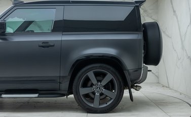 Land Rover Defender 90 V8 CARPATHIAN EDITION 37