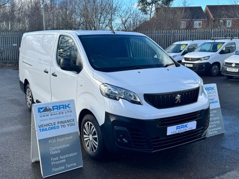Peugeot Expert 2.0 Expert Professional Premium+ L2 Blue HDi A 11