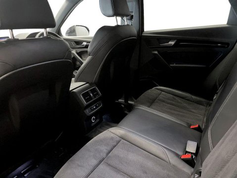Audi Q5 2.0 TDI 40 Black Edition SUV 5dr Diesel S Tronic quattro Euro 6 (s/s) (190 20