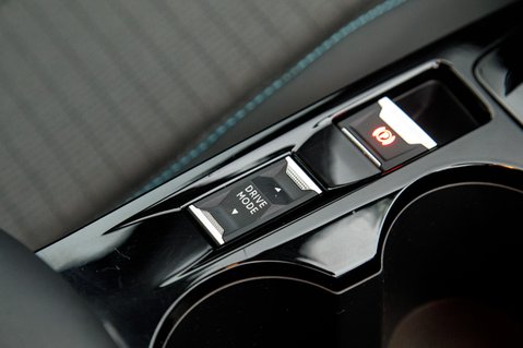 Peugeot 208 ALLURE 31