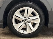 Volkswagen Golf 1.5 Golf Life TSi 5dr 5