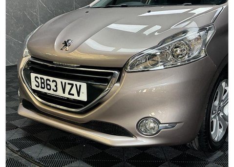 Peugeot 208 1.6 VTi Allure Hatchback 5dr Petrol Auto Euro 5 (120 ps) 12