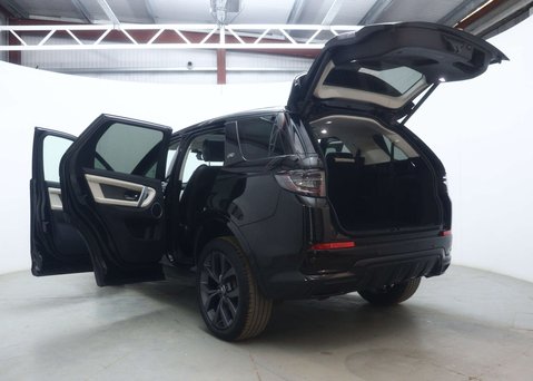 Land Rover Discovery Sport 2.0 P250 MHEV R-Dynamic SE SUV 5dr Petrol Auto 4WD Euro 6 (s/s) (249 ps) 65