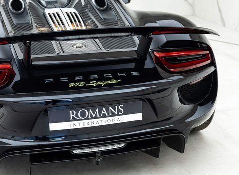 Porsche 918 Spyder 24