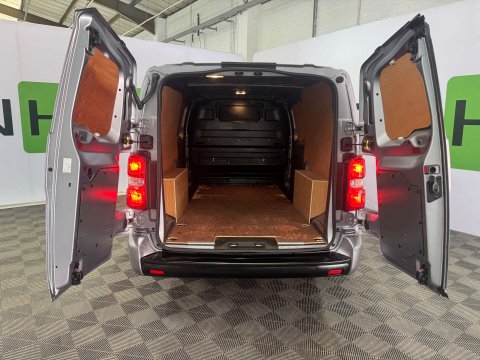 Vauxhall Vivaro 2.0 Vivaro F3100 Sportive S/S 3