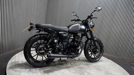 Mutt FSR 2021 ONLY 7K MODERN RETRO 125CC LEARNER BIKE LONG MOT 2