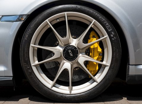 Porsche 911 (997) GT2 RS 10