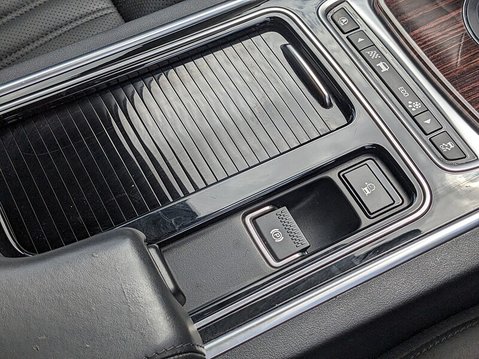 Jaguar XF PORTFOLIO 33