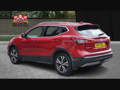 Nissan Qashqai N-CONNECTA DIG-T 6