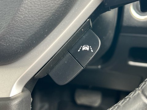 Suzuki Vitara SZ-T MHEV 34