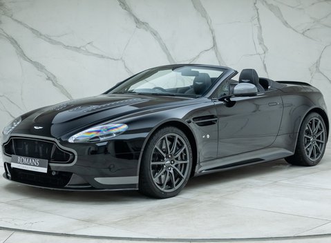Aston Martin V12 Vantage S Roadster 1