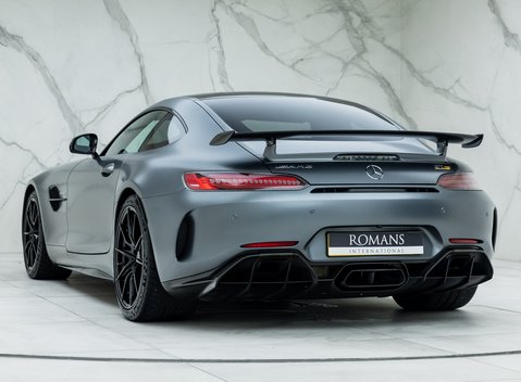 Mercedes-Benz AMG GT R Premium 7