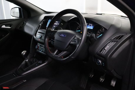 Ford Focus ST-LINE X 5
