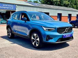 Volvo XC40 2.0 XC40 + B4 MHEV Auto 5dr 4